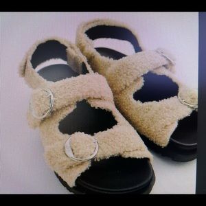 New VERY hard to get sandals from Zara